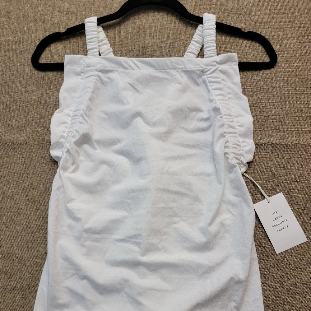 White Free Assembly Summer Pull-Over Top